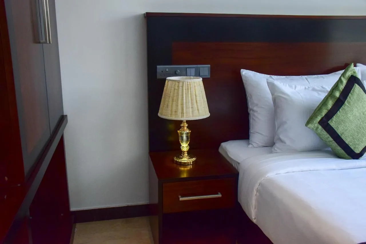 Ruvisha Beach Hotel Negombo