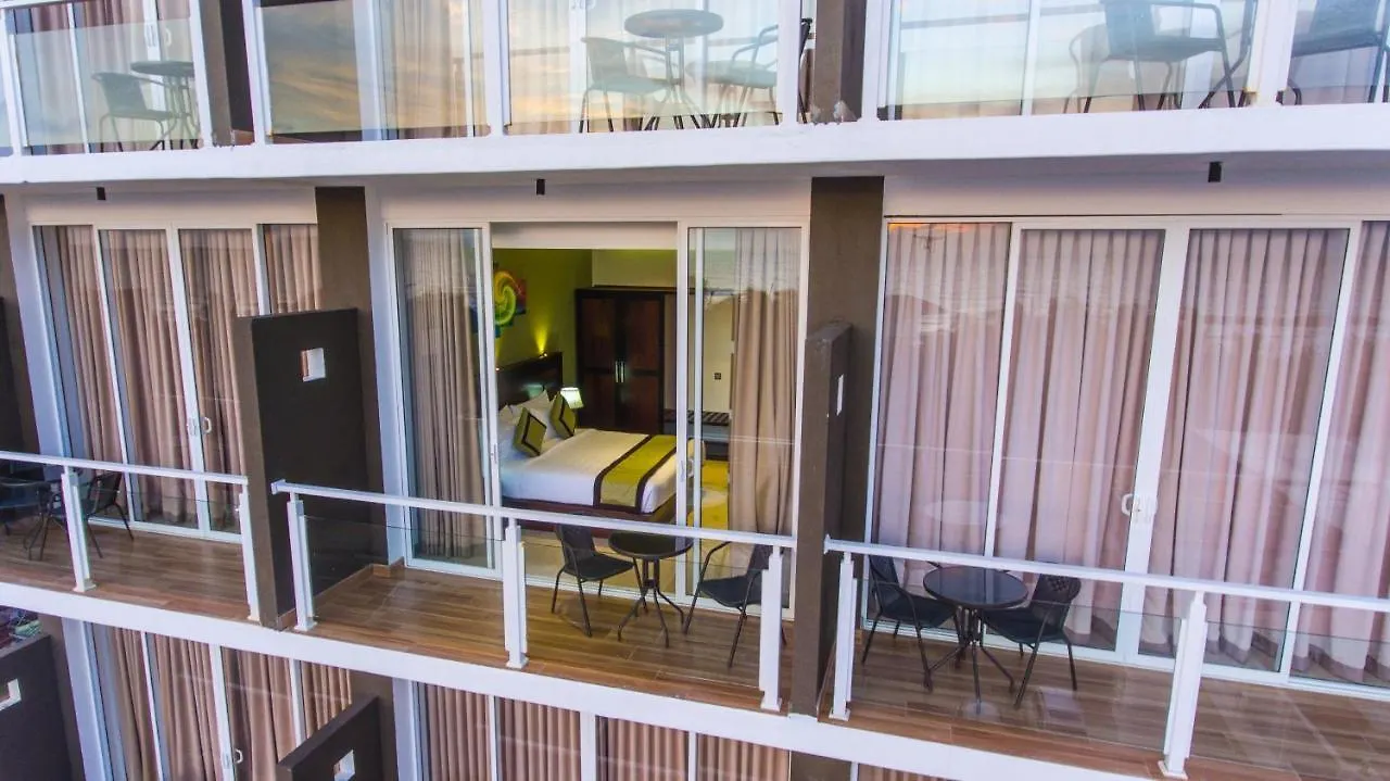 Ruvisha Beach Hotel Negombo