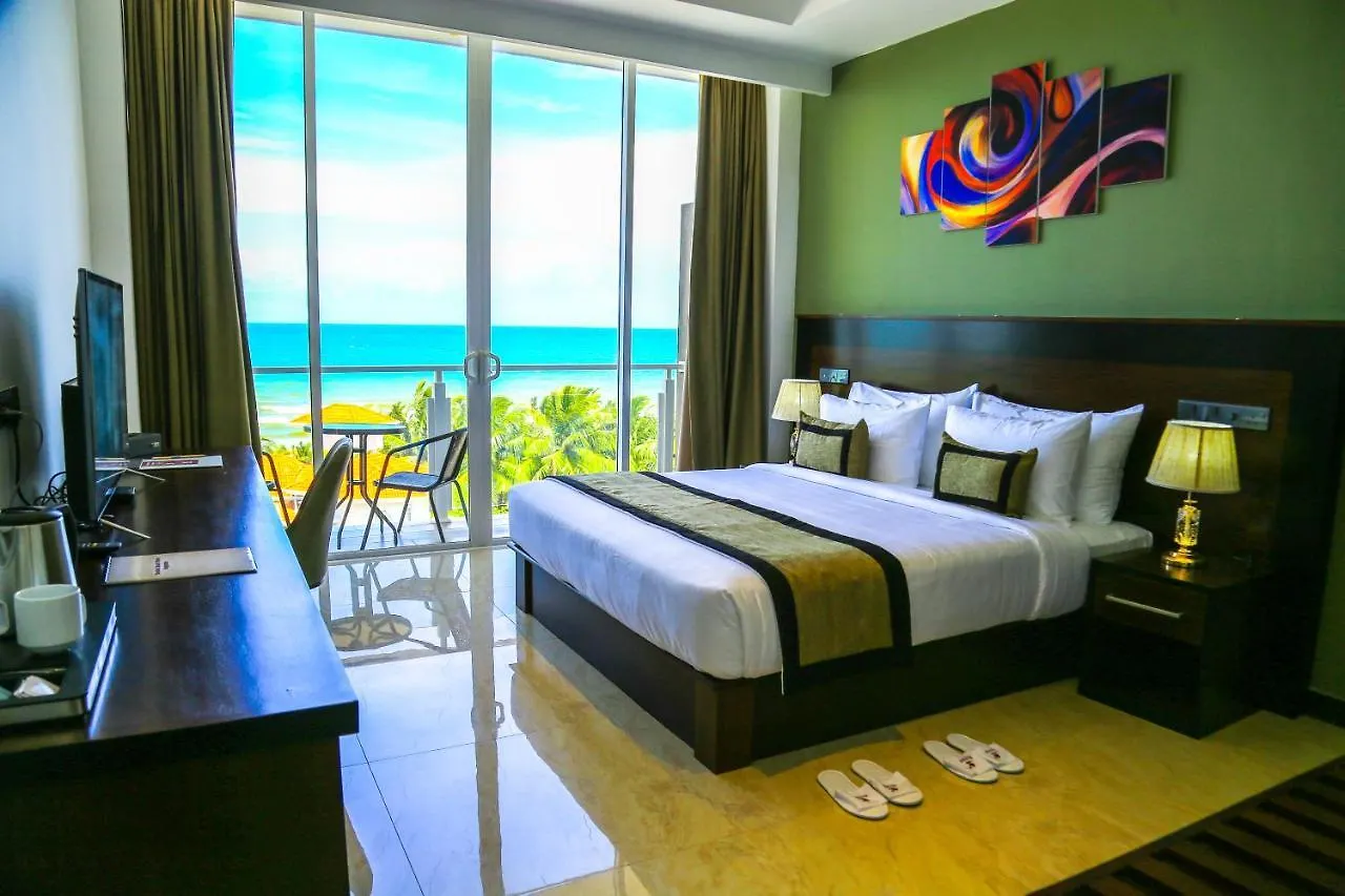 Ruvisha Beach Hotel Negombo
