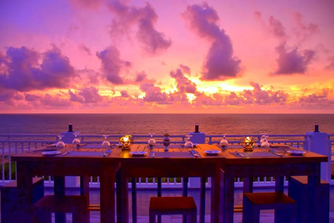 Ruvisha Beach Hotel Negombo