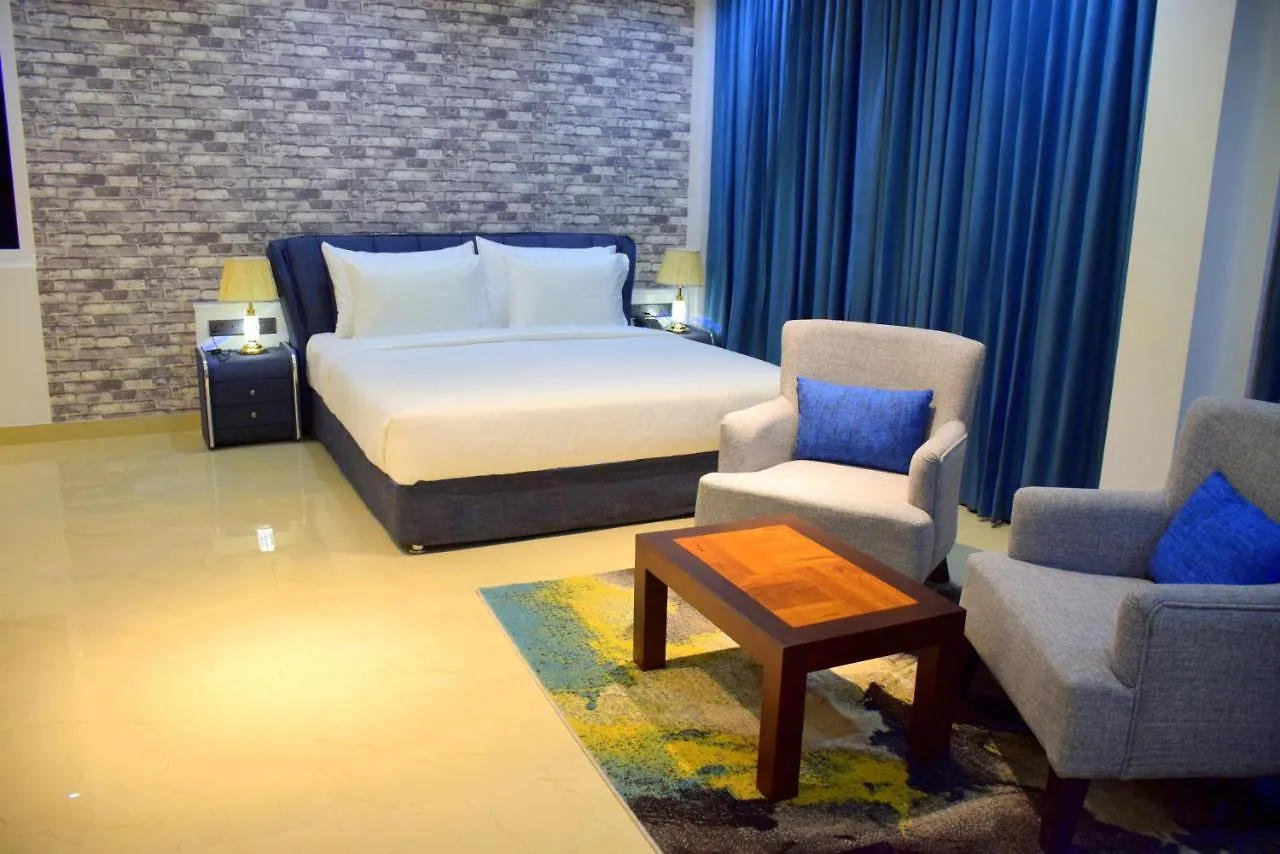 Ruvisha Beach Hotel Negombo