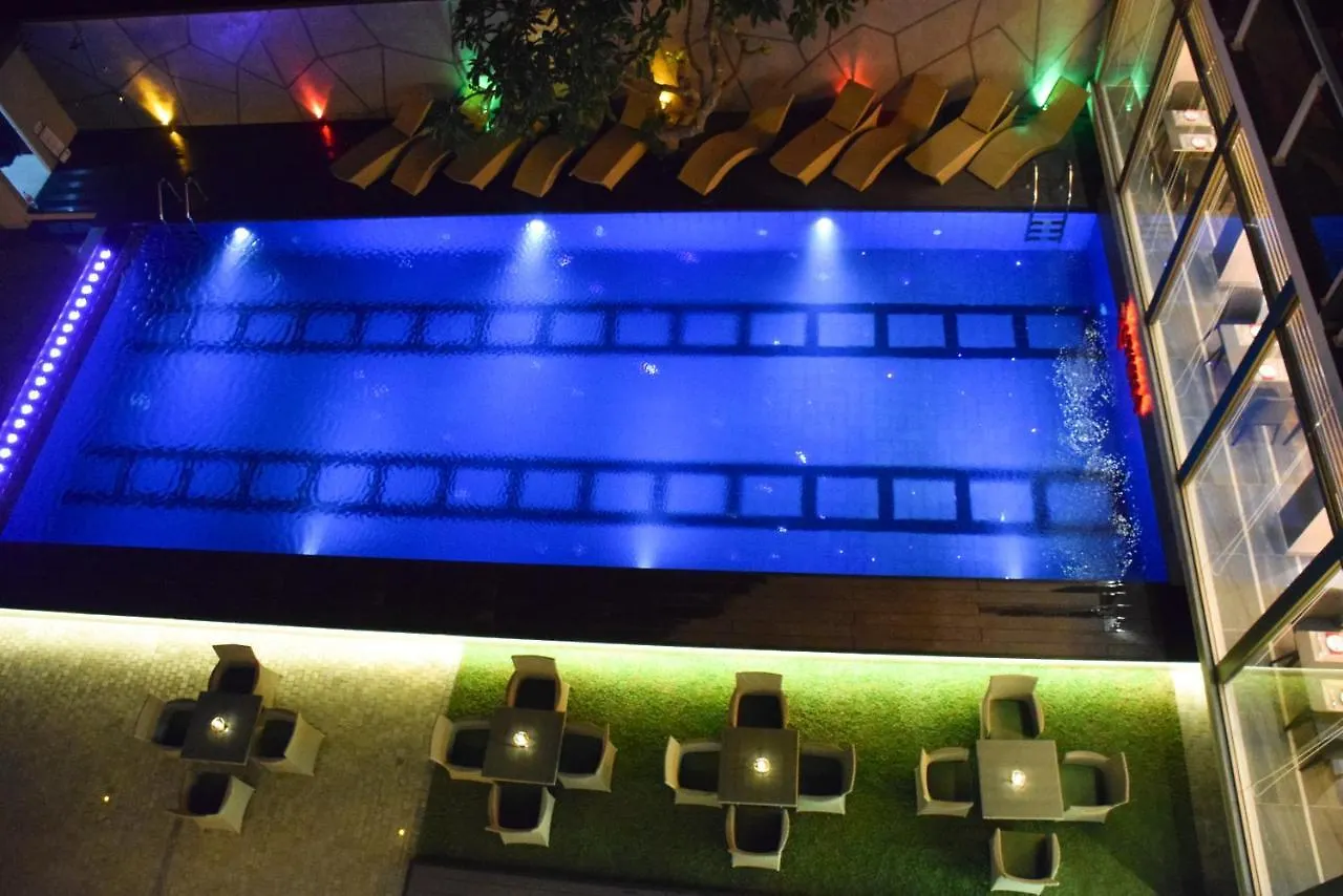 Ruvisha Beach Hotel Negombo