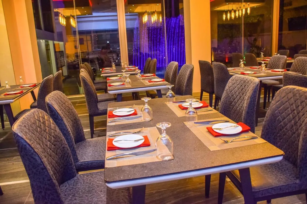 Ruvisha Beach Hotel Negombo