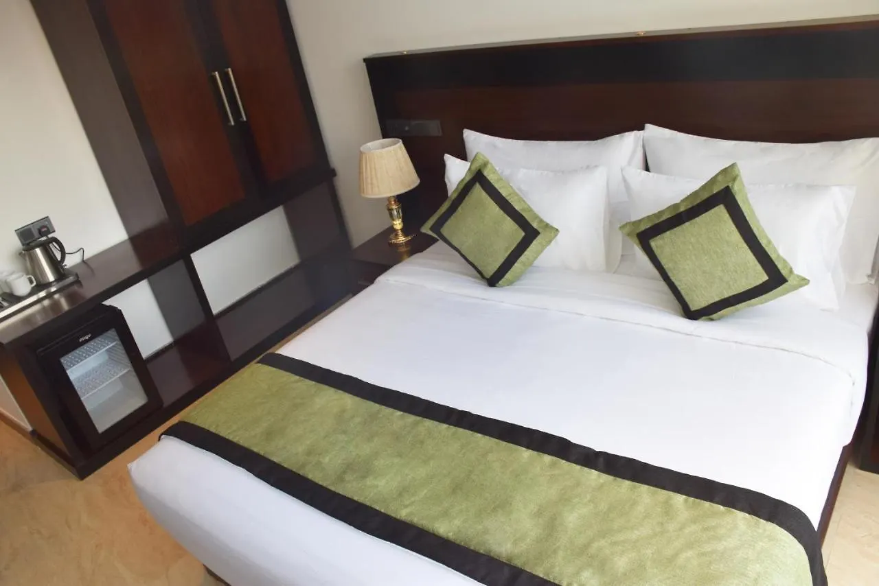 ****  Ruvisha Beach Hotel Negombo Sri Lanka
