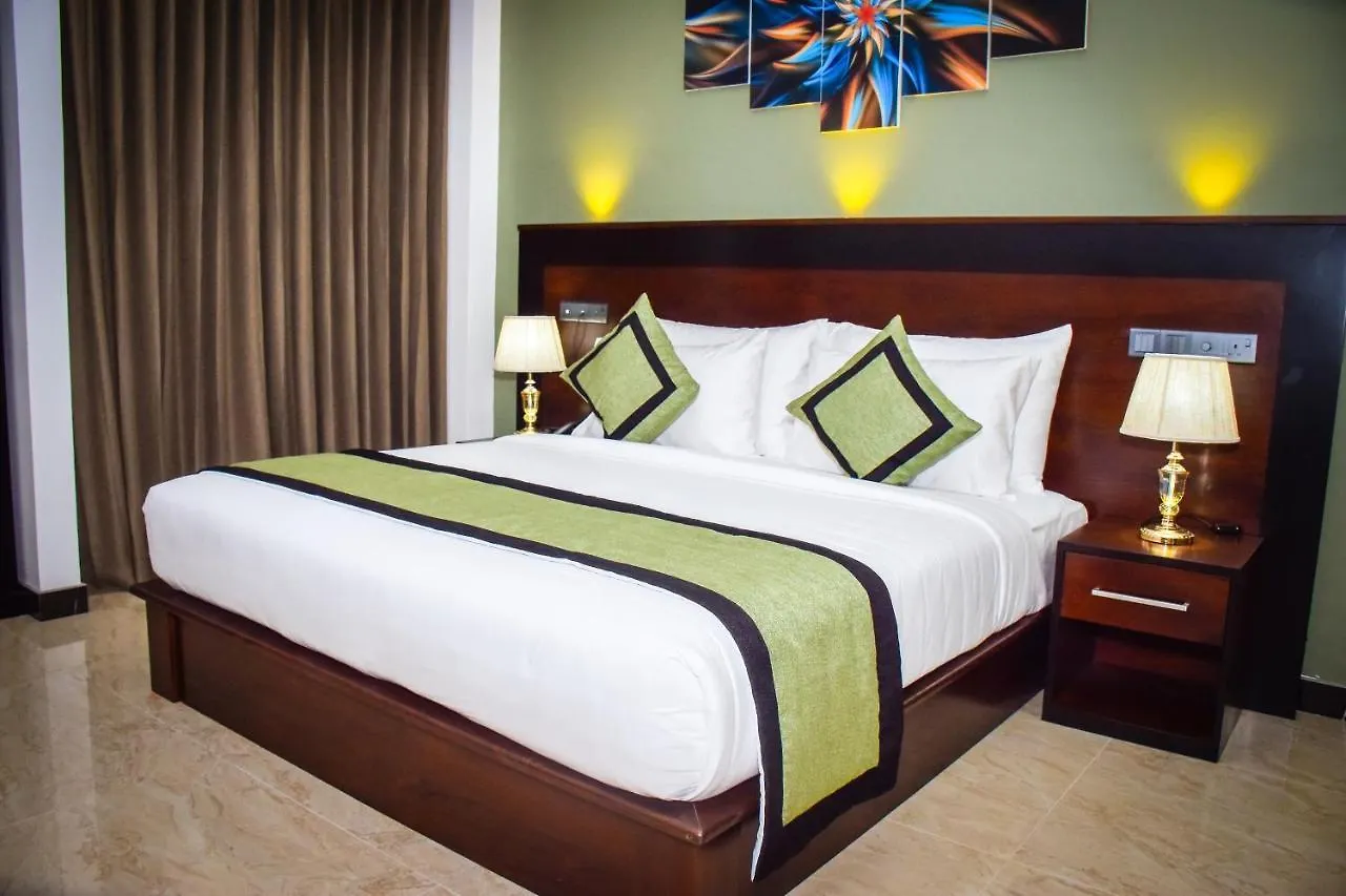 Ruvisha Beach Hotel Negombo