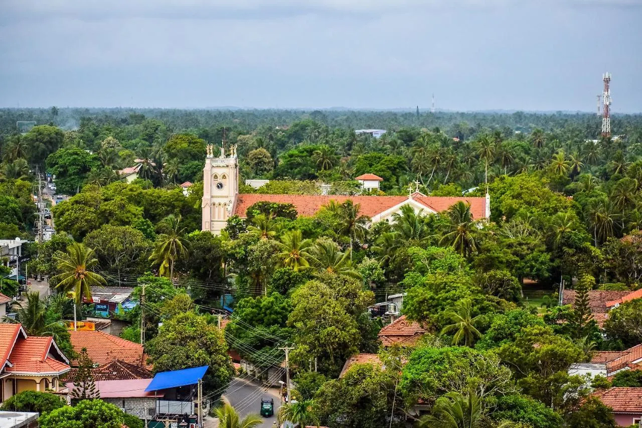 Ruvisha Beach Hotel Negombo