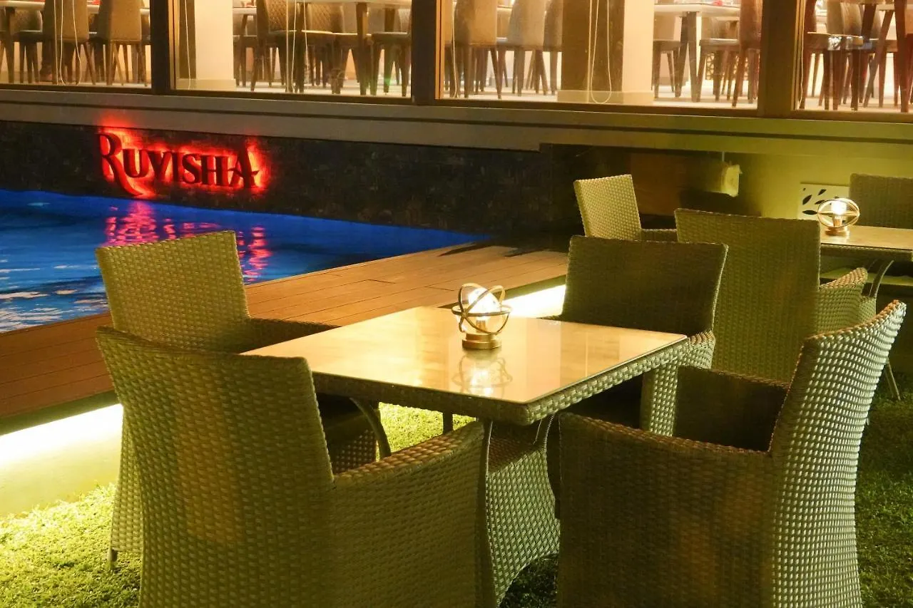 Ruvisha Beach Hotel Negombo